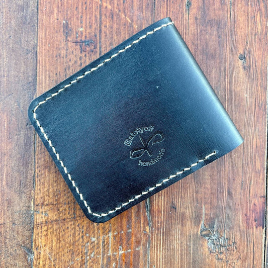 Personalized Black Leather Wallet: Custom Engraving, Timeless Lion Design, Sleek & Stylish