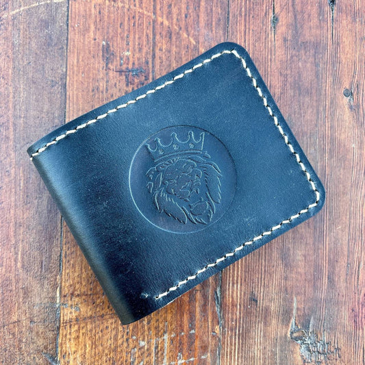 Personalized Black Leather Wallet: Custom Engraving, Timeless Lion Design, Sleek & Stylish